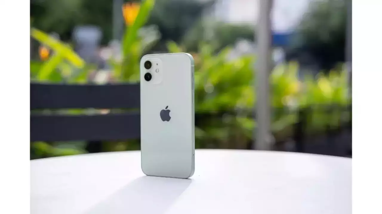 Brazil Iphones 2.38mfrontinireuters