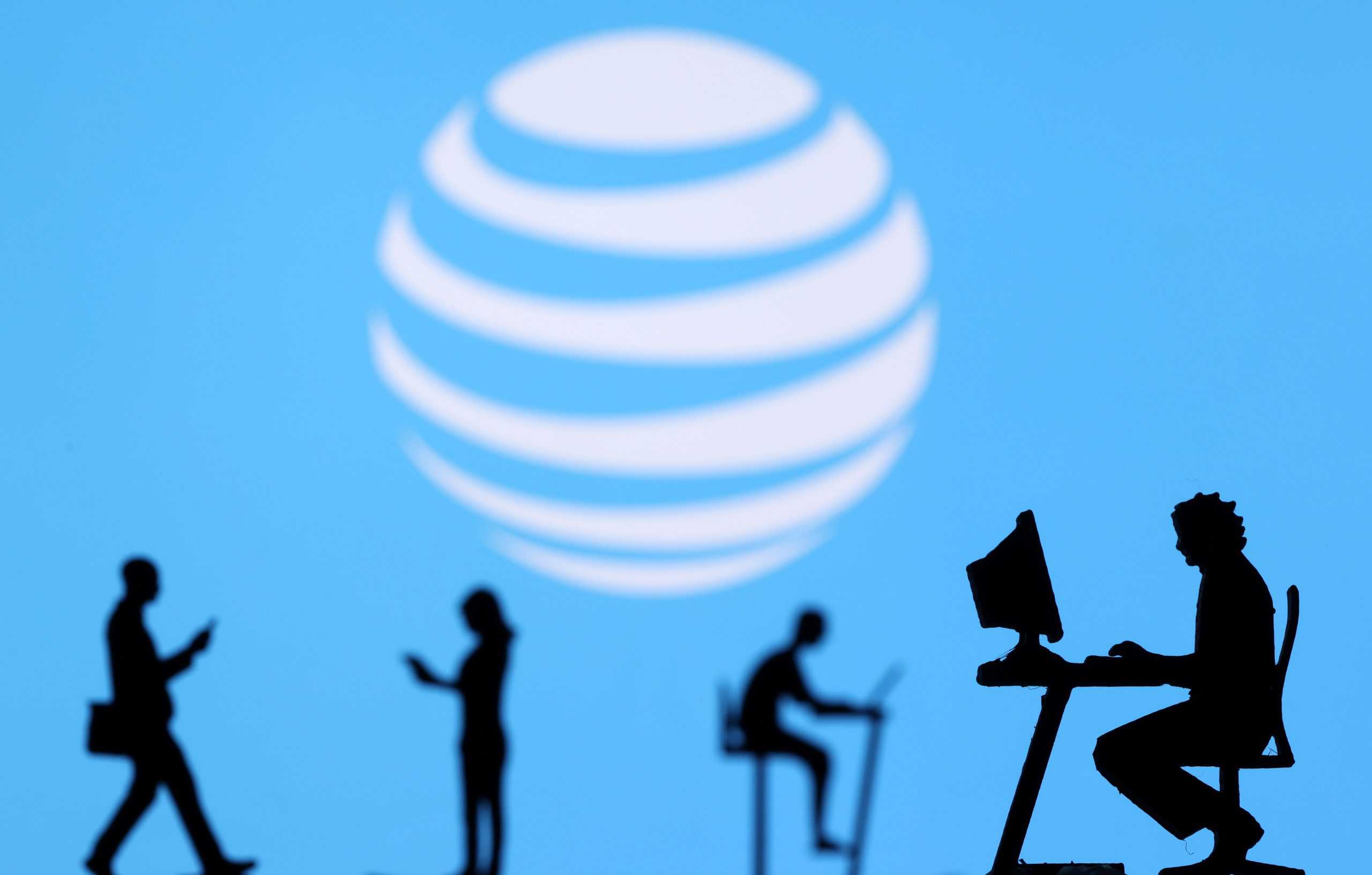 Us Verizon Attc Band 5g Julyshepardsonreuters
